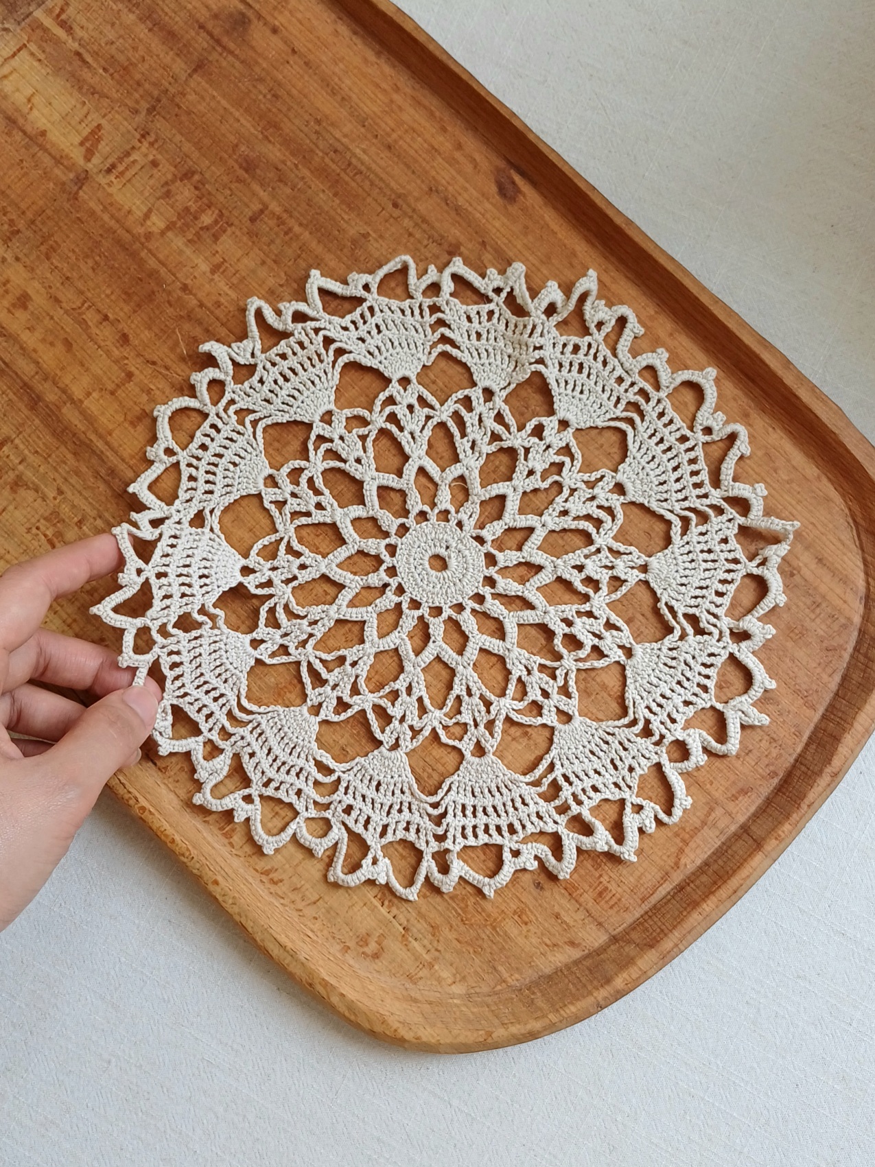 رومیزی قلاب‌بافی کوچک