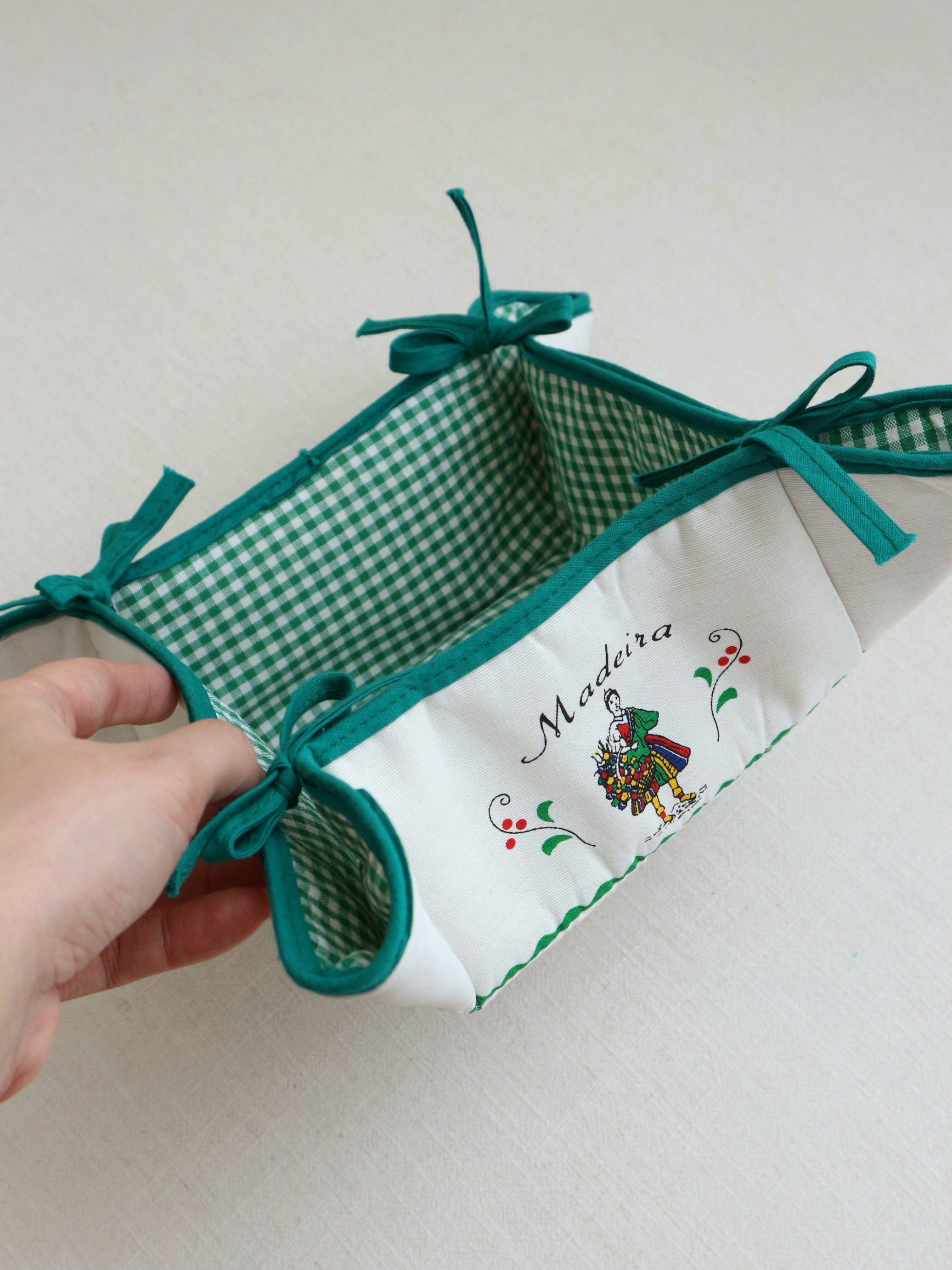 باکس پارچه‌ای