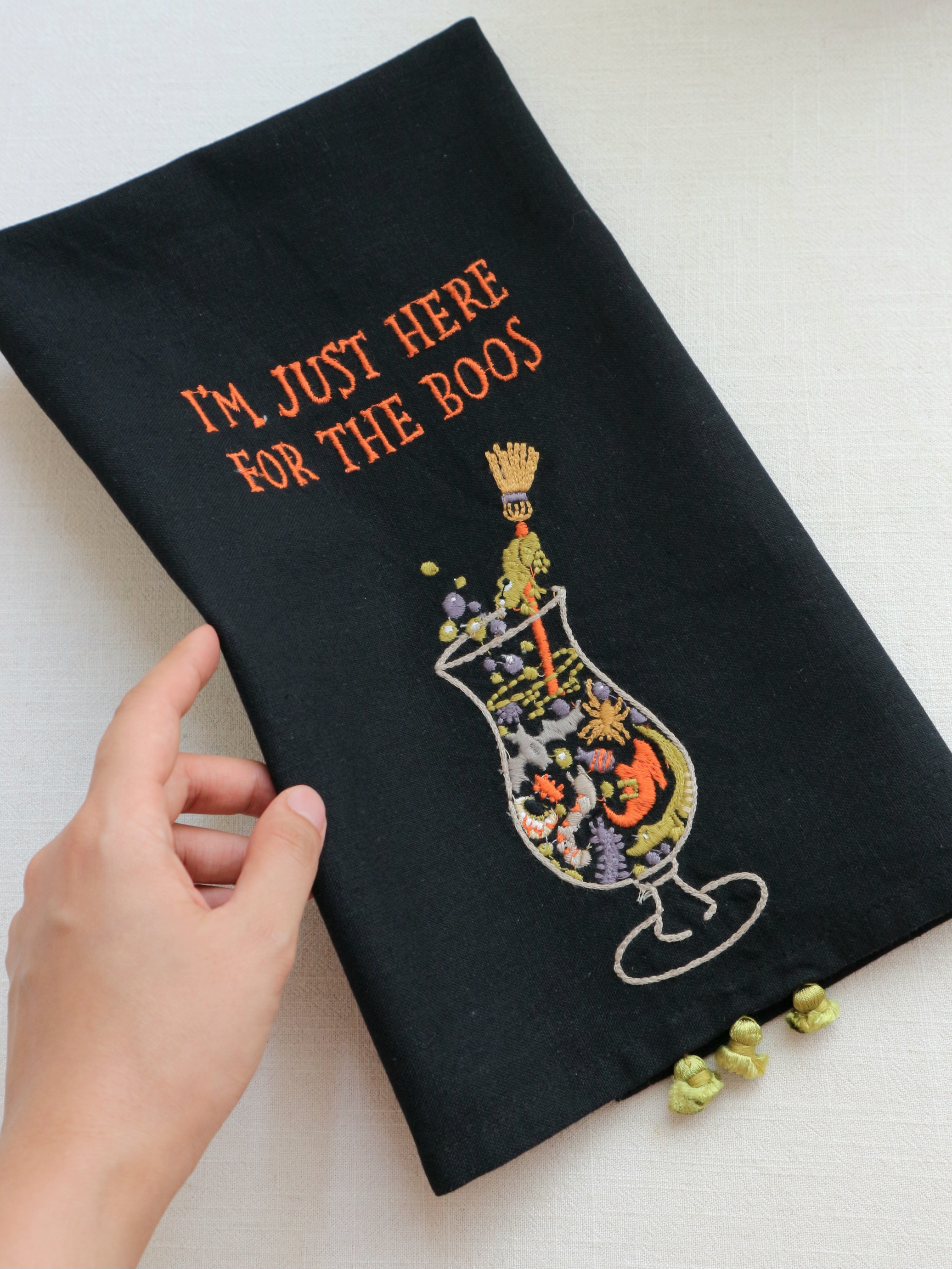 دستمال کتان گلدوزی